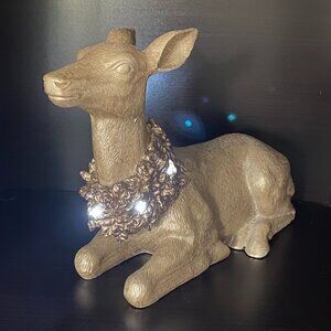 Lying Deer Lighted Wreath 11' x 8.5"​​​​​​